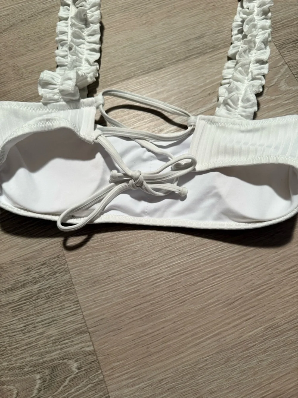 Cupshe Ruffle Bikini Top - Picture 3 of 6